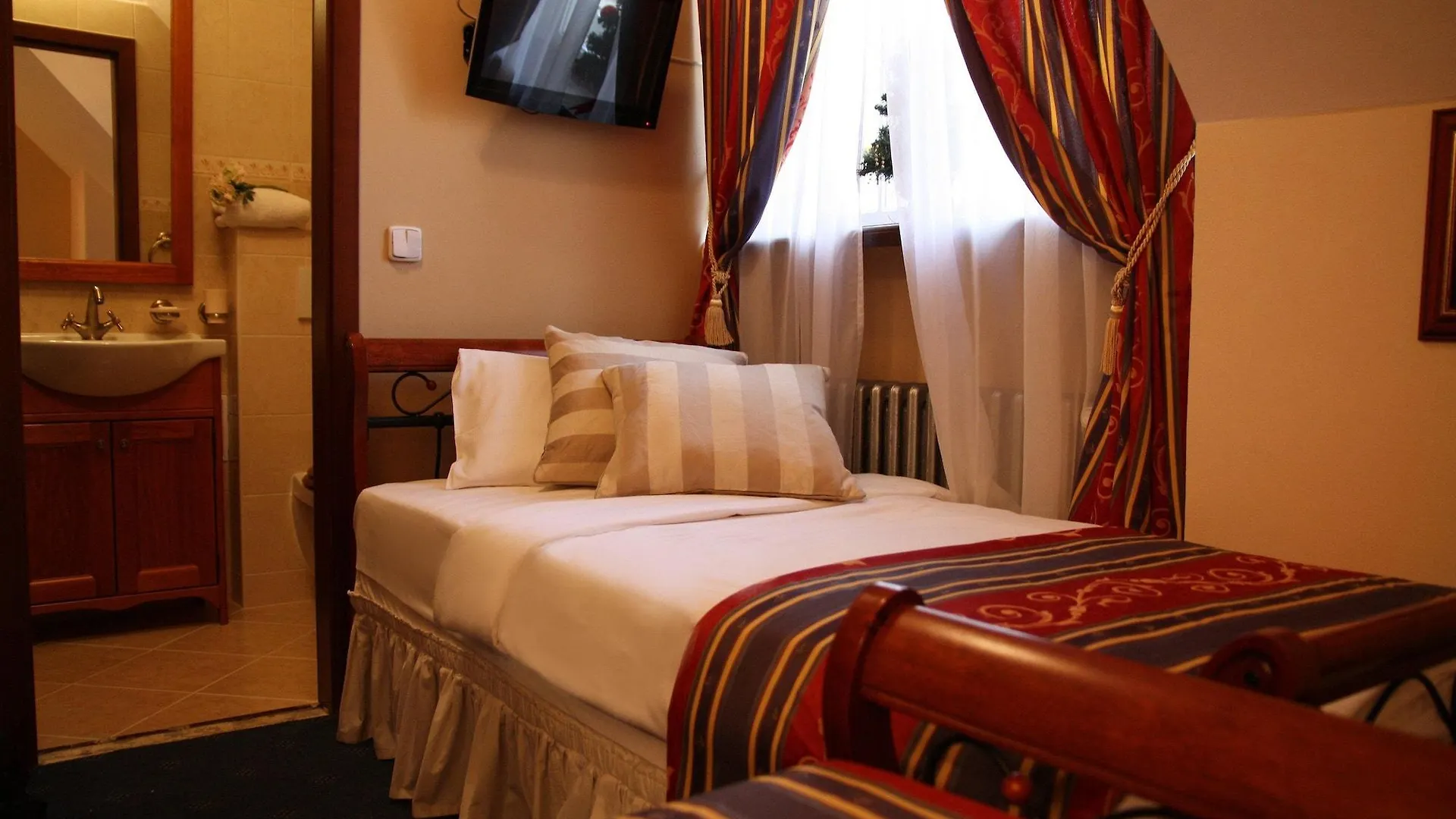 Hotel Prague Golden Age 3*,